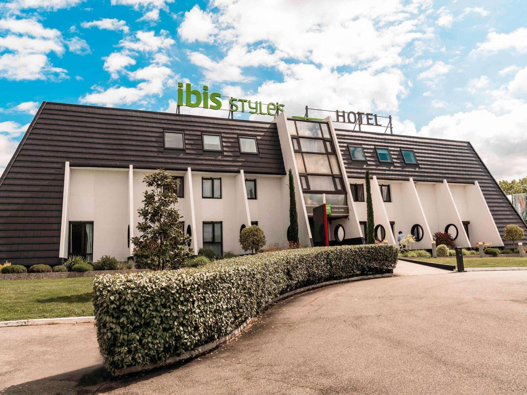 Ibis Styles Toulouse Labege Hotel Exterior photo